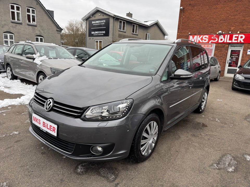 VW Touran 1,6 TDi 105 Highline DSG BMT 7prs 5d