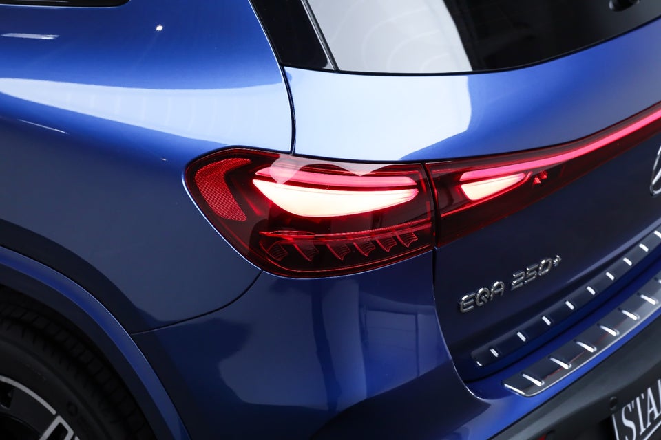 Mercedes EQA250+ AMG Advance 5d