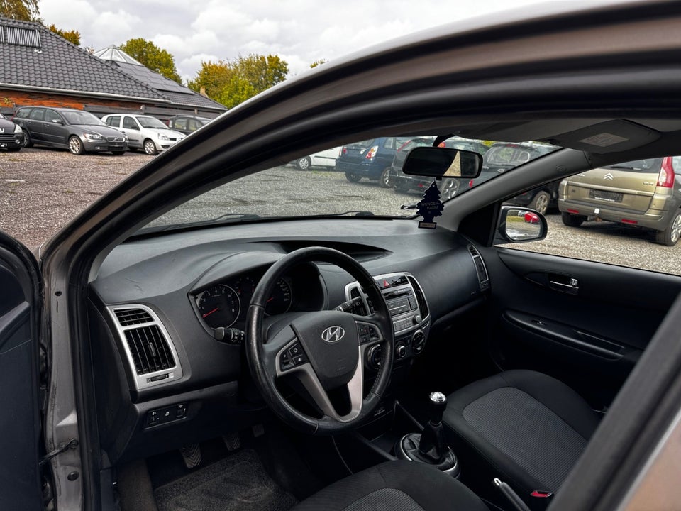 Hyundai i20 1,25 Comfort 5d