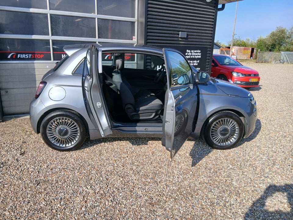Fiat 500e 42 Icon 3+1 4d