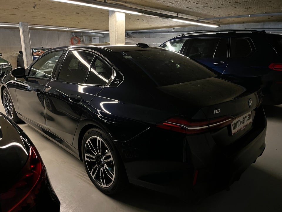 BMW i5 eDrive40 M-Sport 4d