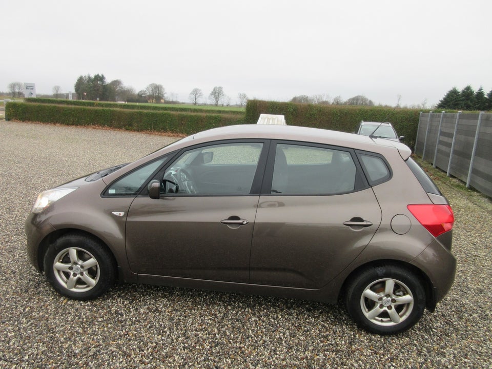 Kia Venga 1,6 CVVT Motion+ 5d