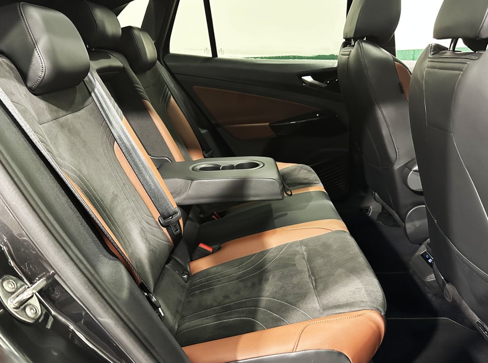 VW ID.4 77 Pro Performance Tech 5d