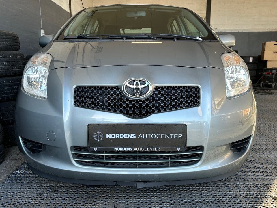 Toyota Yaris 1,0 Luna M/M 5d