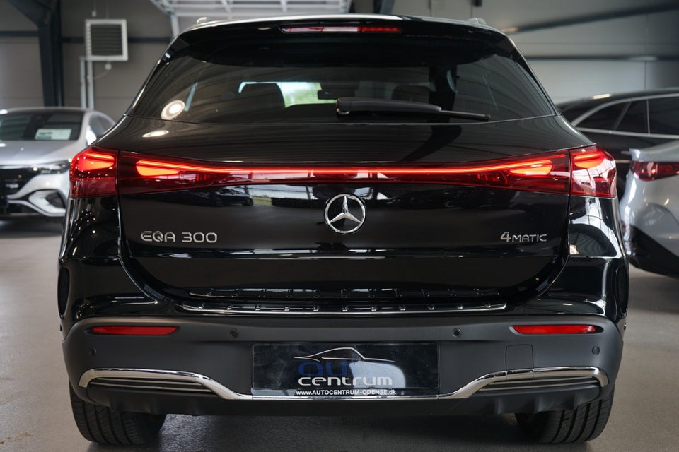 Mercedes EQA300 AMG Line 4Matic 5d