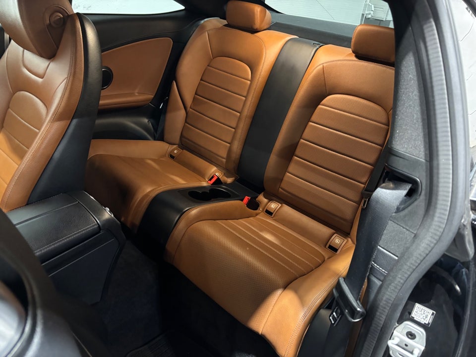 Mercedes C180 1,6 AMG Line Coupé aut. 2d