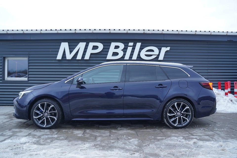 Toyota Corolla 2,0 Hybrid Elegant Touring Sports e-CVT 5d