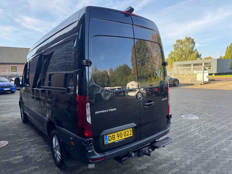 Mercedes Sprinter 319 3,0 CDi A2 Kassevogn RWD