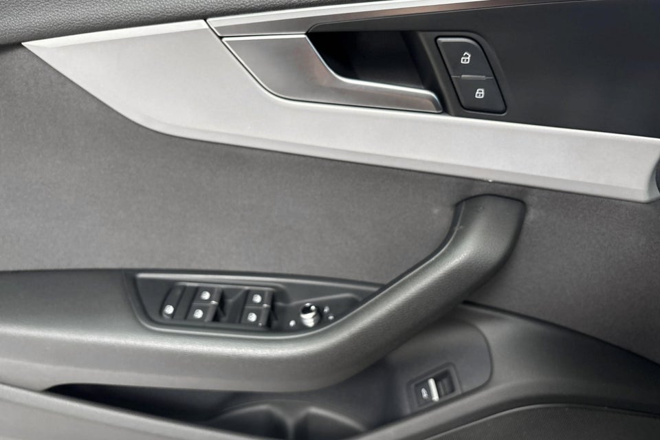 Audi A4 40 TFSi Advanced Prestige Tour plus S-tr. 4d