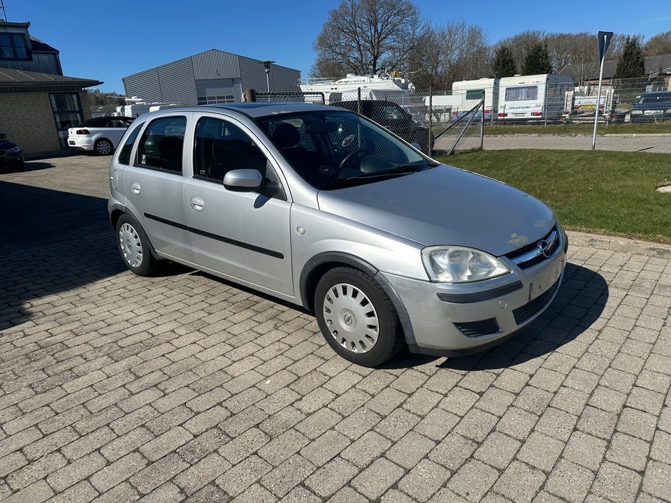 Opel Corsa 1,2 16V Enjoy 5d