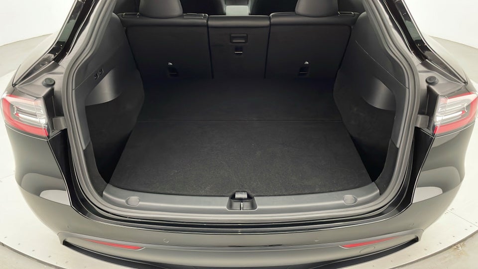 Tesla Model Y Long Range AWD 5d