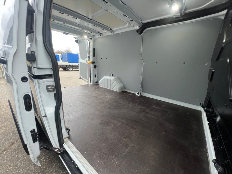 Ford Transit Custom 300L 2,0 TDCi 130 Trend