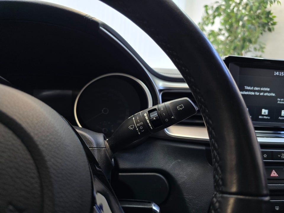 Kia Ceed 1,6 CRDi 136 Attraction SW 5d