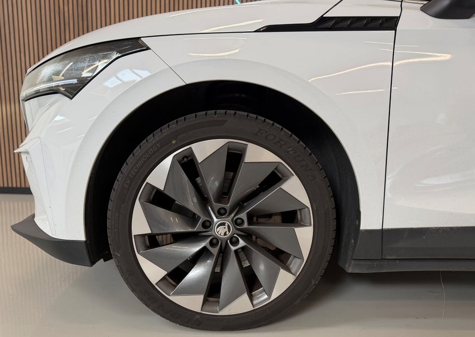 Skoda Enyaq 80 iV Plus ecoSuite 5d