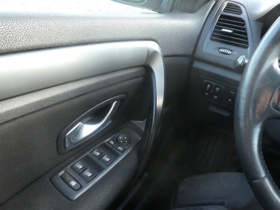 Renault Laguna III 1,5 dCi 110 Dynamique 5d