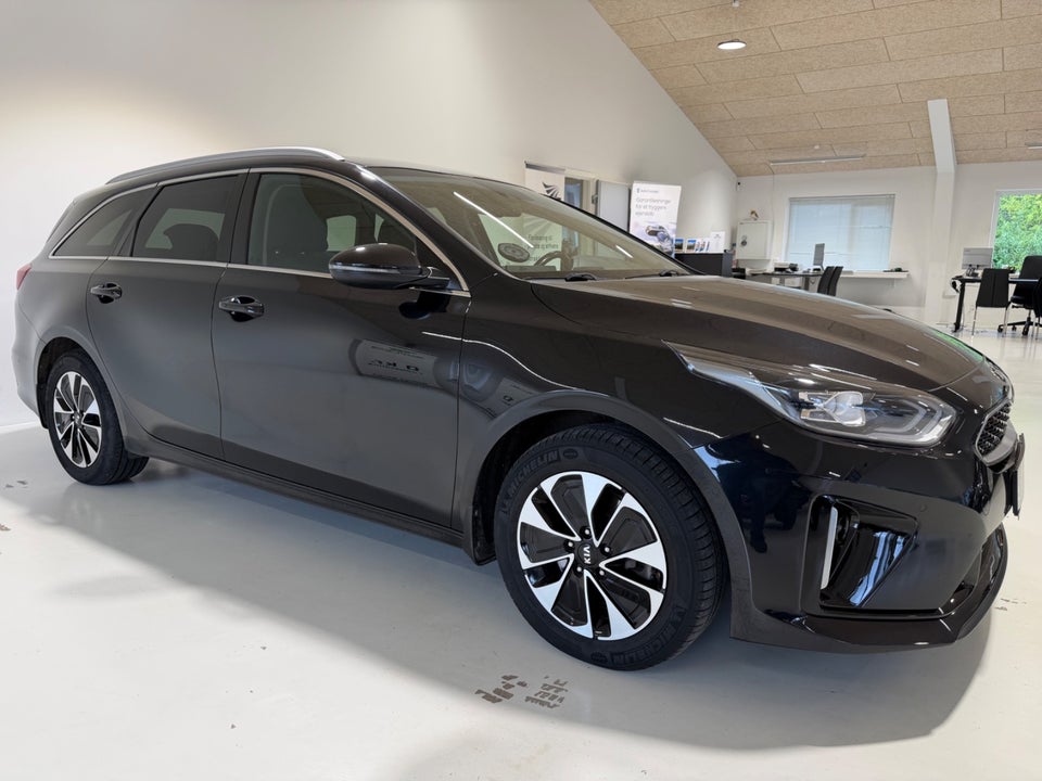 Kia Ceed 1,6 PHEV Upgrade Intro SW DCT 5d