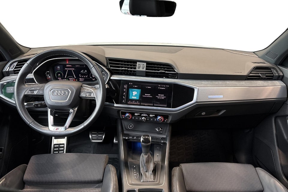 Audi Q3 45 TFSi e Attitude plus S-tr. 5d