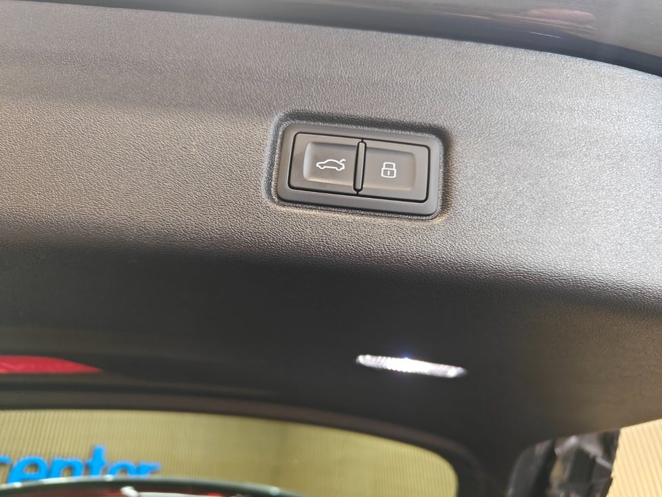 Audi Q6 e-tron S-line quattro 5d
