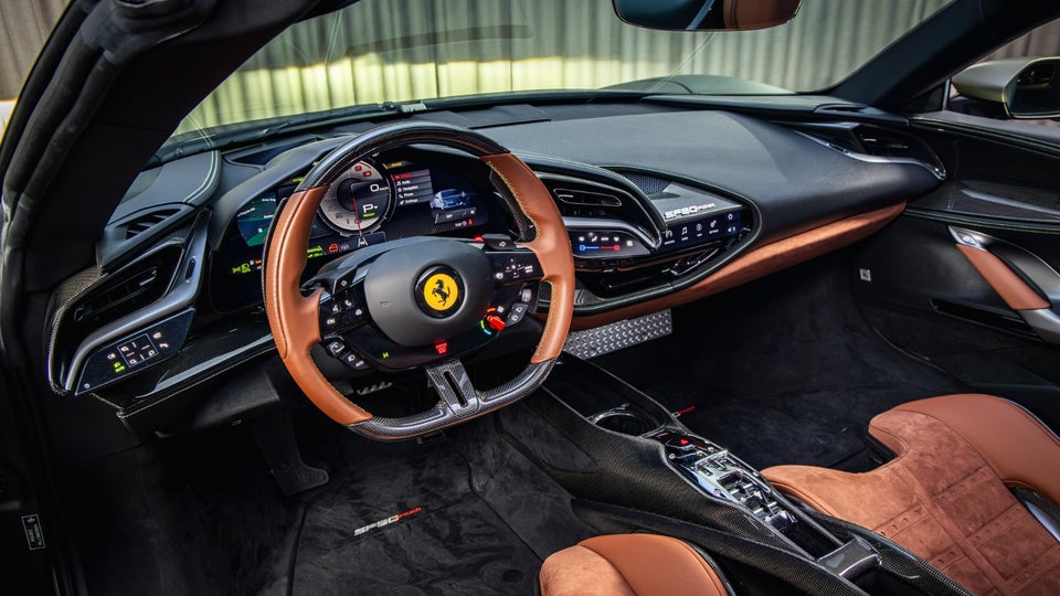 Ferrari SF90 Spider 4,0 DCT 2d