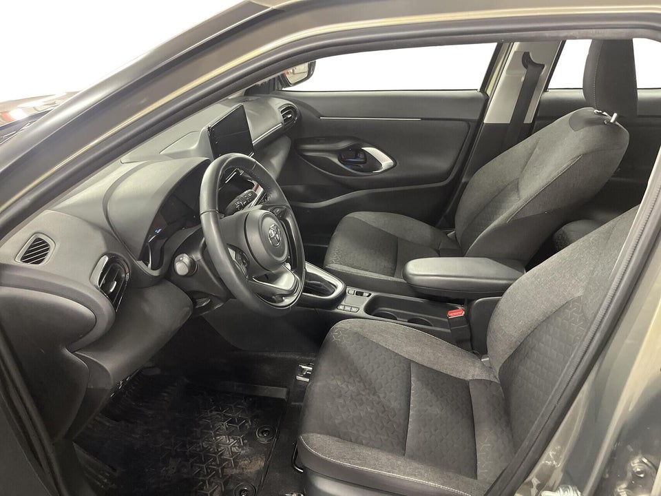 Toyota Yaris Cross 1,5 Hybrid Active Tech e-CVT 5d