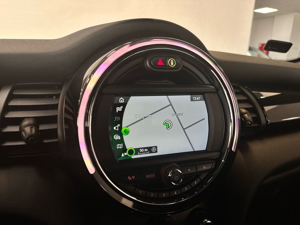 MINI Cooper SE Essential 3d