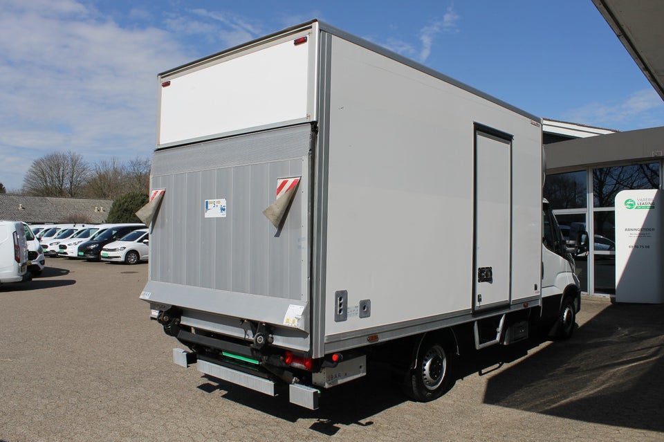 Iveco Daily 2,3 35S14 Alukasse m/lift AG8 2d