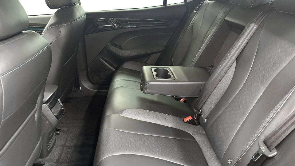 MG MG5 61 Luxury 5d