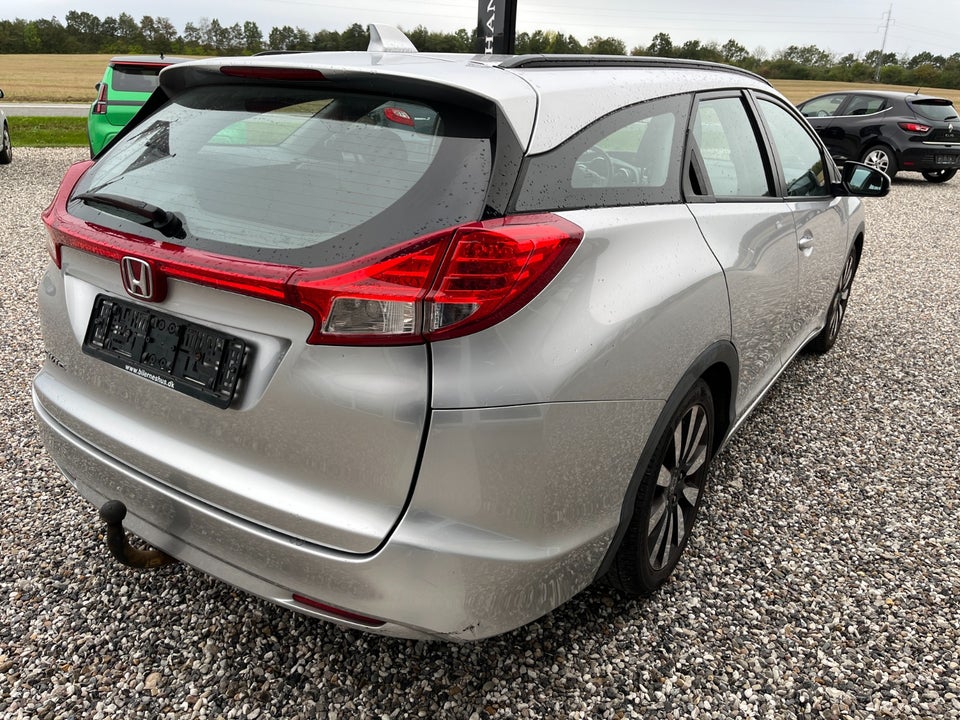 Honda Civic 1,6 i-DTEC Elegance Tourer 5d