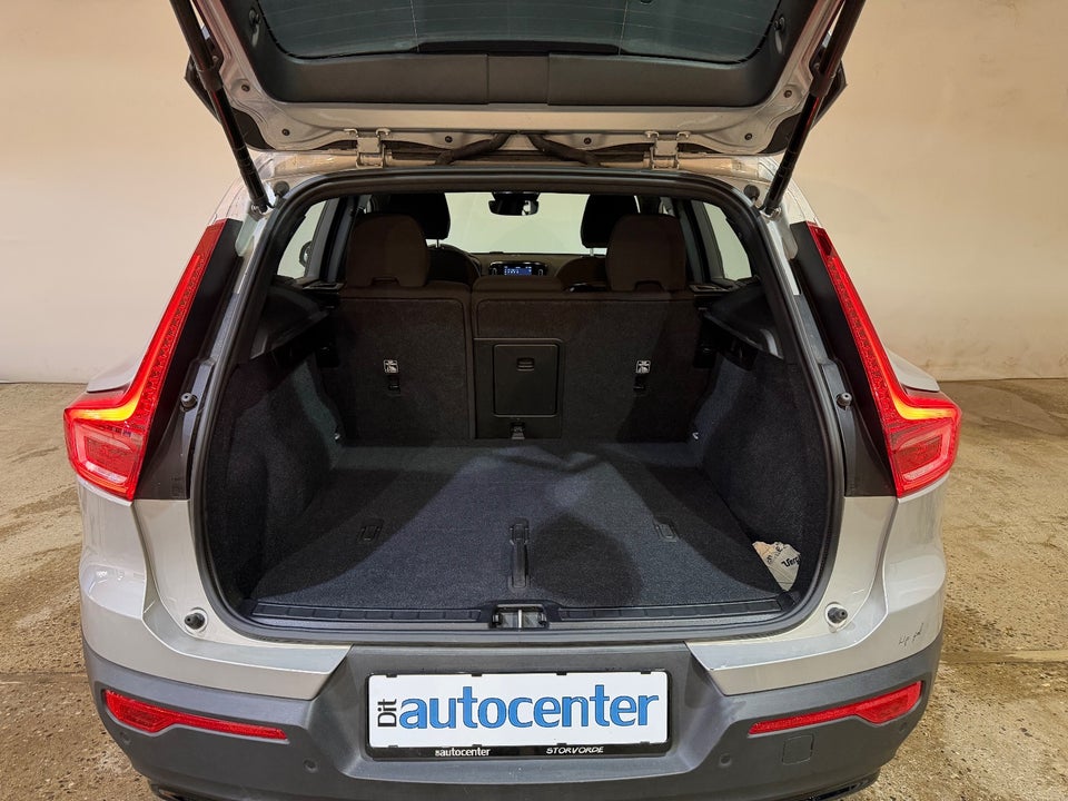 Volvo XC40 ReCharge Twin Plus 5d