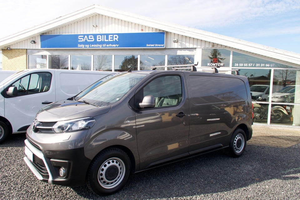 Toyota ProAce 2,0 D 120 Medium Base+ 5d