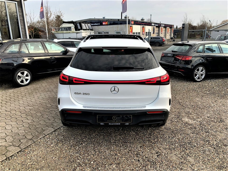 Mercedes EQA250 AMG Line 5d