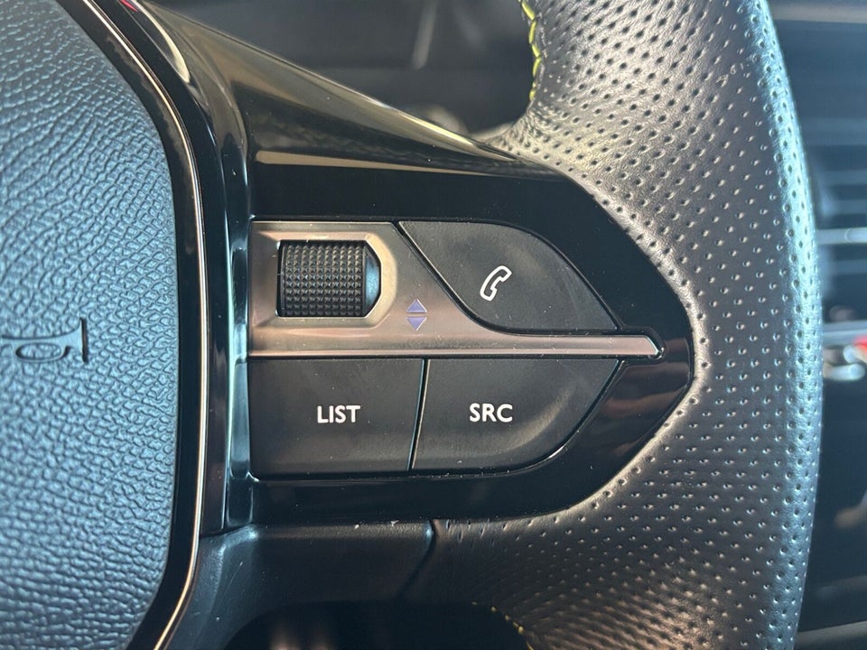 Peugeot e-208 54 GT 5d