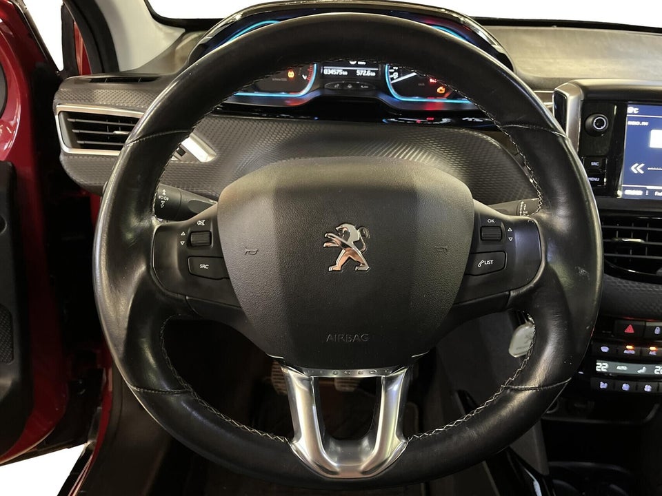 Peugeot 2008 1,2 PureTech 130 Allure Sky 5d