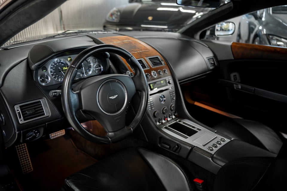 Aston Martin DB9 6,0 Coupé aut. 2d