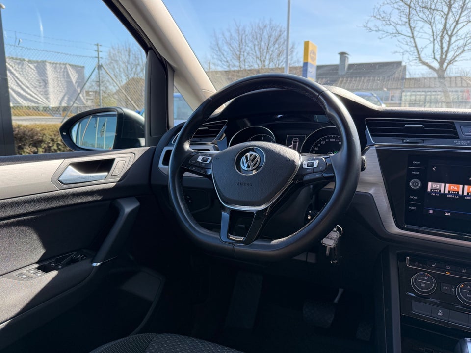 VW Touran 1,6 TDi 115 Comfortline DSG 7prs 5d
