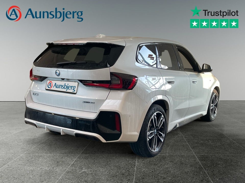 BMW iX1 xDrive30 M-Sport 5d