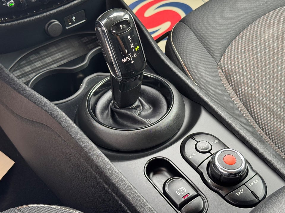MINI Clubman Cooper 1,5 Essential aut. 6d