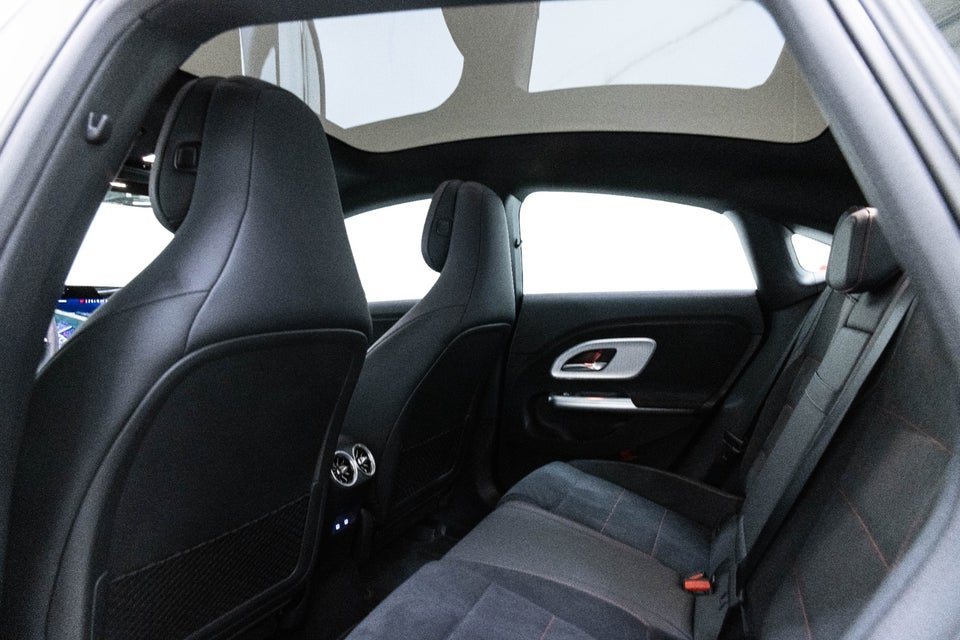 Mercedes CLA250+ EQ AMG Advance Plus 4d