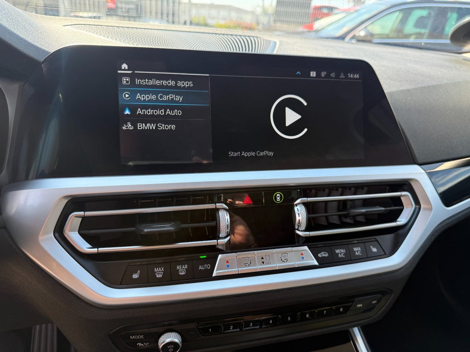 BMW 330e 2,0 Touring Sport Line aut. 5d