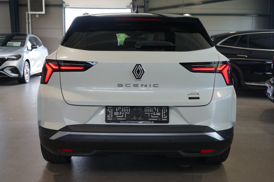 Renault Scenic E-Tech 87 Iconic 5d