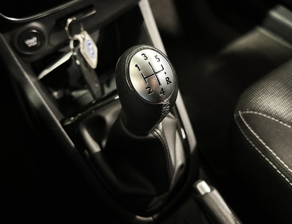 Renault Clio IV 0,9 TCe 90 Expression Sport Tourer 5d