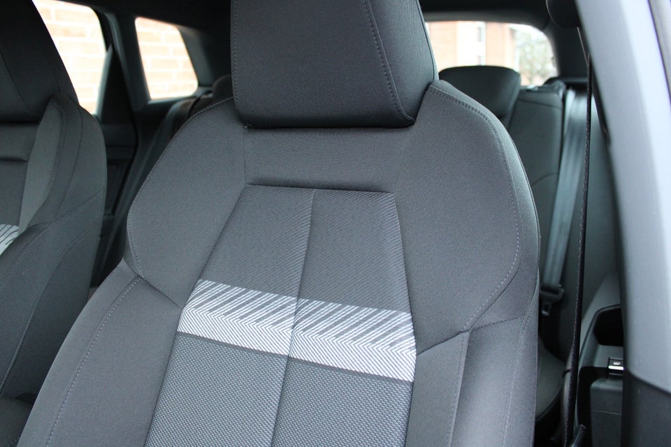 Audi Q4 e-tron 45 S-line quattro 5d