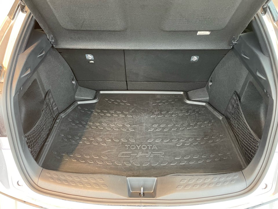 Toyota C-HR 1,8 Hybrid Limited CVT 5d