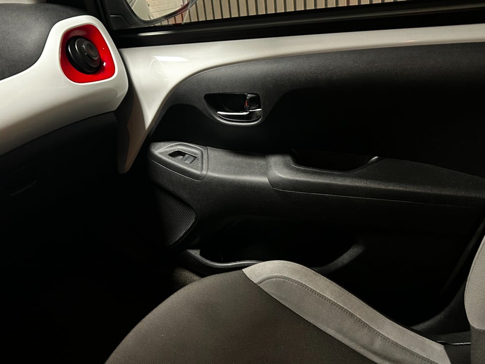 Toyota Aygo 1,0 VVT-i x-cite 5d