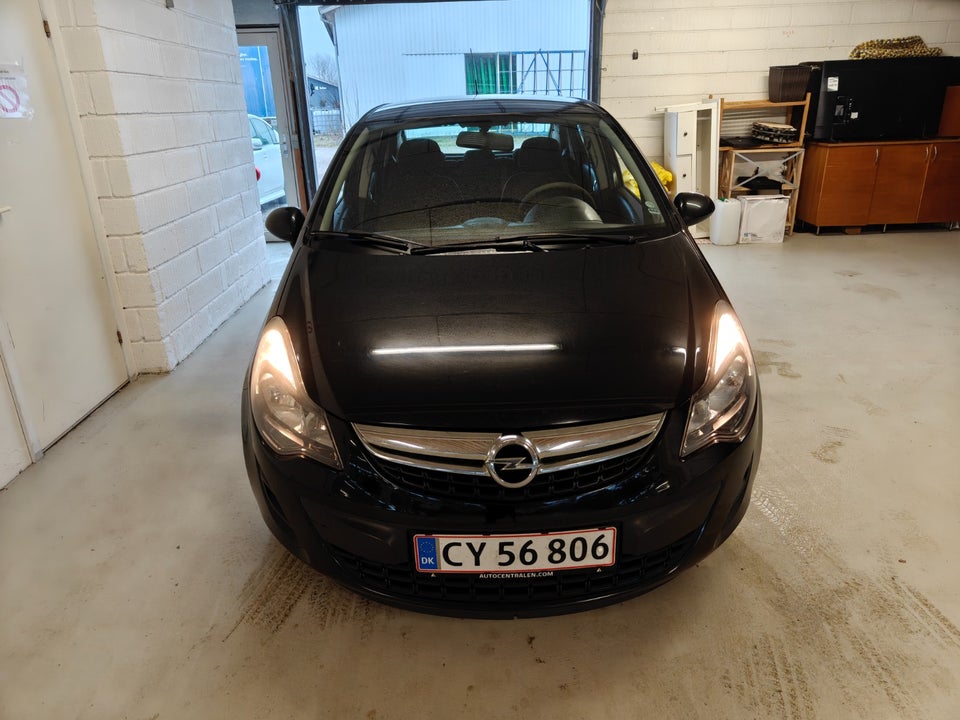 Opel Corsa 1,2 16V Cosmo 5d