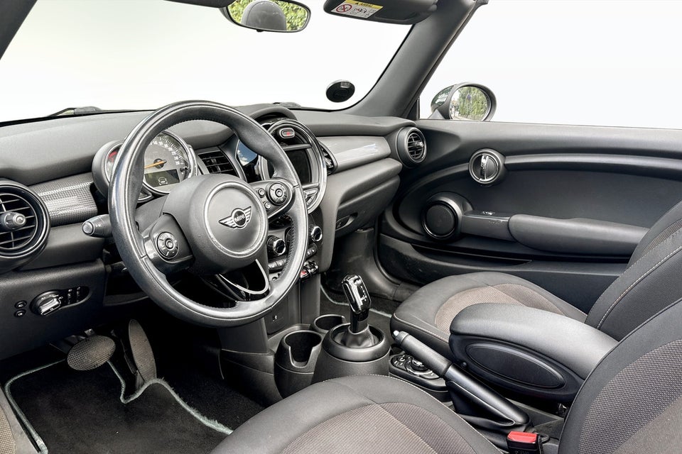 MINI Cooper 1,5 Essential Cabriolet aut. 2d