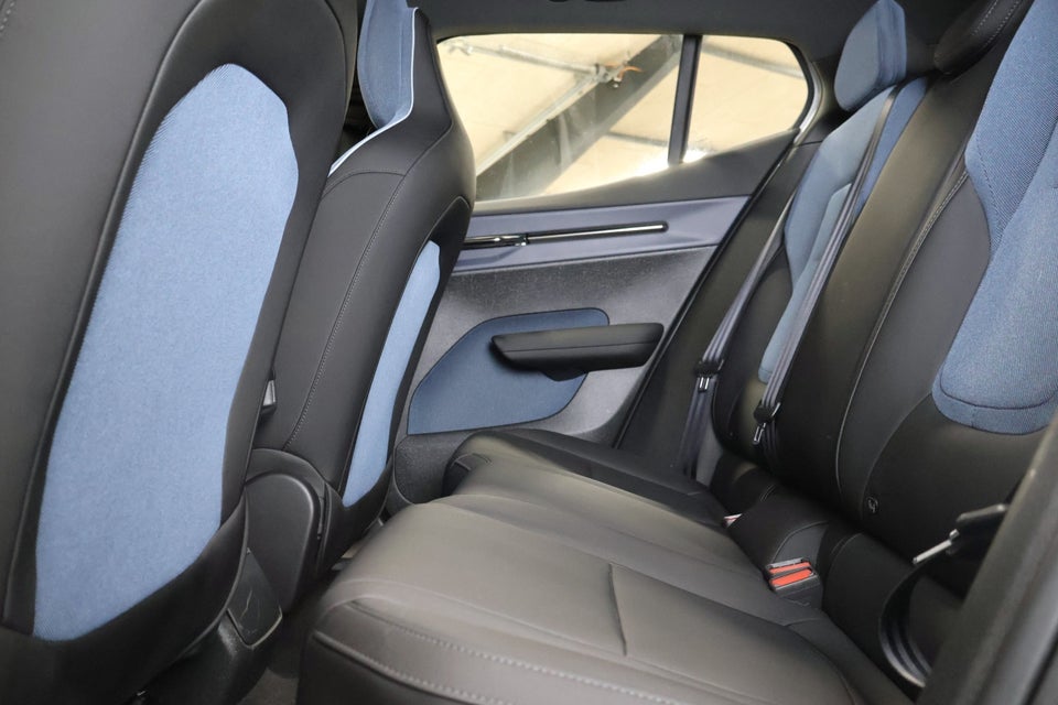 Volvo EX30 Extended Range Core 5d