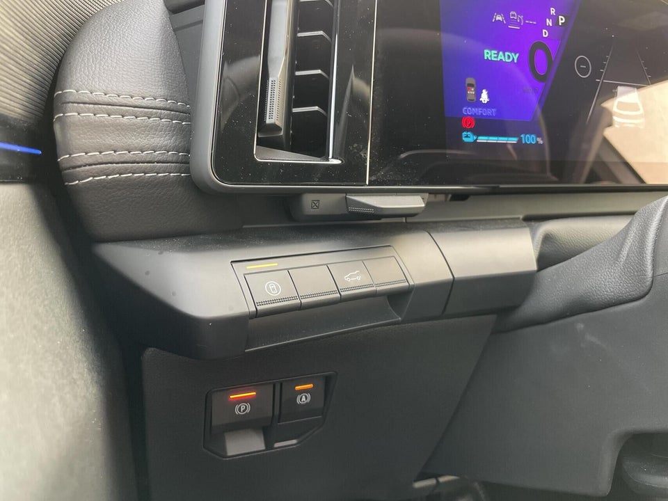 Renault Scenic E-Tech 87 Iconic 5d