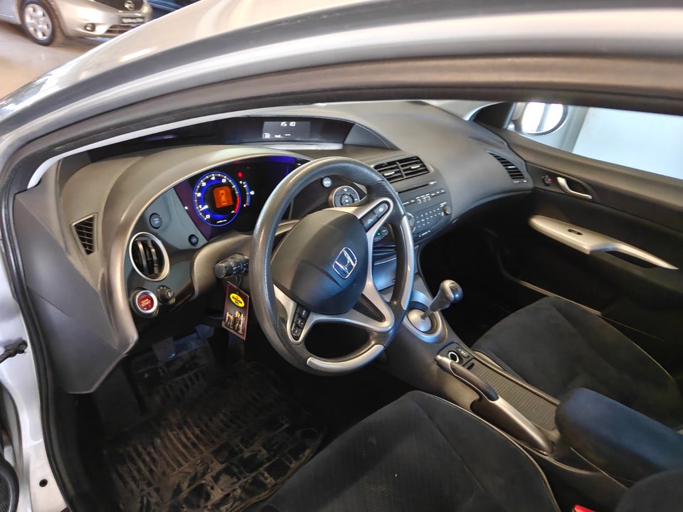 Honda Civic 1,8 Sport 5d