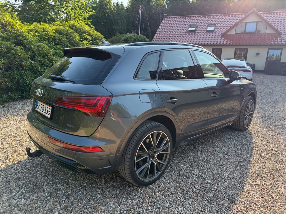 Audi Q5 55 TFSi e S-line quattro S-tr. 5d